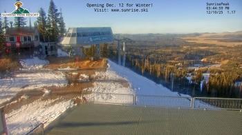 Weather camera view of Sunrise Park Resort 10650 ft elev.