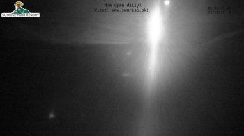 Weather camera view of Sunrise Park Resort 10650 ft elev.
