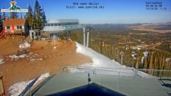 Weather camera view of Sunrise Park Resort 10650 ft elev.
