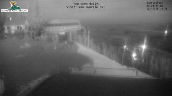 Weather camera view of Sunrise Park Resort 10650 ft elev.
