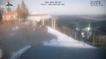 Weather camera view of Sunrise Park Resort 10650 ft elev.