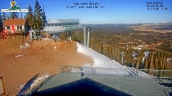 Weather camera view of Sunrise Park Resort 10650 ft elev.