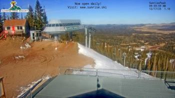 Weather camera view of Sunrise Park Resort 10650 ft elev.