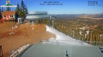 Weather camera view of Sunrise Park Resort 10650 ft elev.