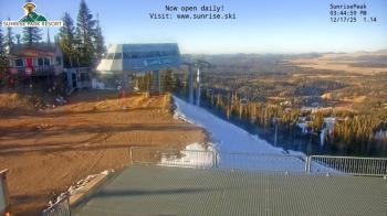 Weather camera view of Sunrise Park Resort 10650 ft elev.