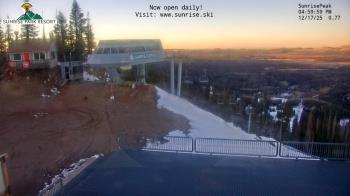 Weather camera view of Sunrise Park Resort 10650 ft elev.