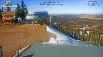Weather camera view of Sunrise Park Resort 10650 ft elev.