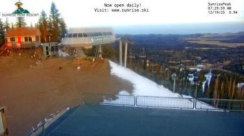 Weather camera view of Sunrise Park Resort 10650 ft elev.