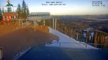 Weather camera view of Sunrise Park Resort 10650 ft elev.