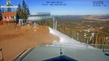 Weather camera view of Sunrise Park Resort 10650 ft elev.