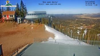 Weather camera view of Sunrise Park Resort 10650 ft elev.