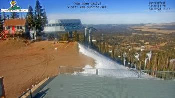 Weather camera view of Sunrise Park Resort 10650 ft elev.