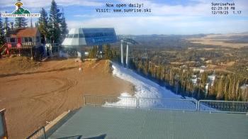 Weather camera view of Sunrise Park Resort 10650 ft elev.