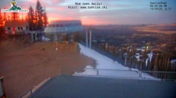 Weather camera view of Sunrise Park Resort 10650 ft elev.