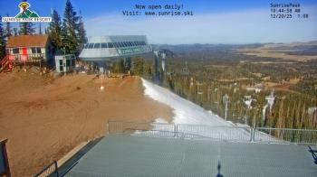 Weather camera view of Sunrise Park Resort 10650 ft elev.