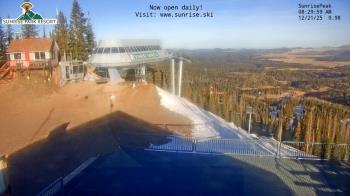 Weather camera view of Sunrise Park Resort 10650 ft elev.