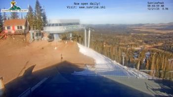 Weather camera view of Sunrise Park Resort 10650 ft elev.