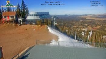 Weather camera view of Sunrise Park Resort 10650 ft elev.