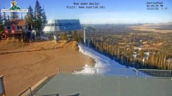 Weather camera view of Sunrise Park Resort 10650 ft elev.