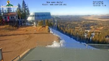 Weather camera view of Sunrise Park Resort 10650 ft elev.