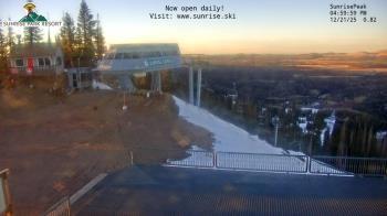 Weather camera view of Sunrise Park Resort 10650 ft elev.