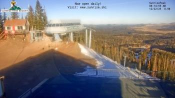 Weather camera view of Sunrise Park Resort 10650 ft elev.