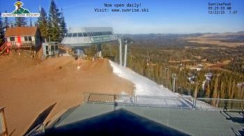 Weather camera view of Sunrise Park Resort 10650 ft elev.