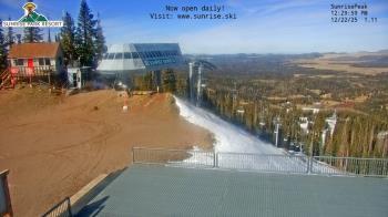 Weather camera view of Sunrise Park Resort 10650 ft elev.