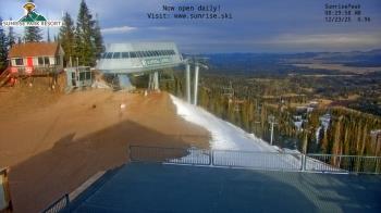 Weather camera view of Sunrise Park Resort 10650 ft elev.