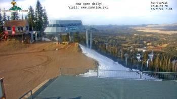Weather camera view of Sunrise Park Resort 10650 ft elev.