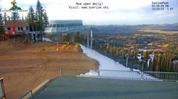 Weather camera view of Sunrise Park Resort 10650 ft elev.