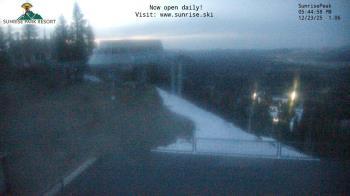 Weather camera view of Sunrise Park Resort 10650 ft elev.