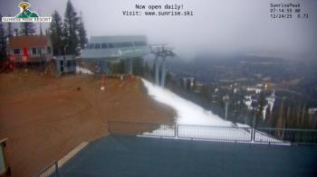 Weather camera view of Sunrise Park Resort 10650 ft elev.