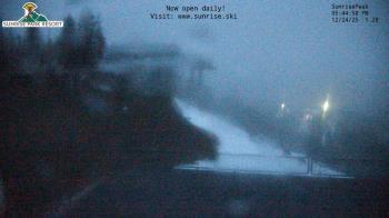 Weather camera view of Sunrise Park Resort 10650 ft elev.