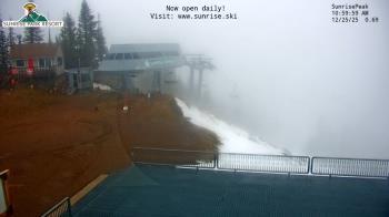 Weather camera view of Sunrise Park Resort 10650 ft elev.