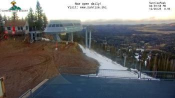 Weather camera view of Sunrise Park Resort 10650 ft elev.