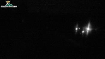 Weather camera view of Sunrise Park Resort 10650 ft elev.