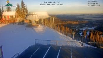 Weather camera view of Sunrise Park Resort 10650 ft elev.