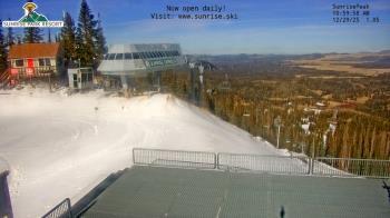 Weather camera view of Sunrise Park Resort 10650 ft elev.