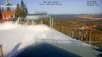 Weather camera view of Sunrise Park Resort 10650 ft elev.