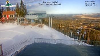 Weather camera view of Sunrise Park Resort 10650 ft elev.