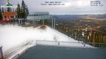 Weather camera view of Sunrise Park Resort 10650 ft elev.