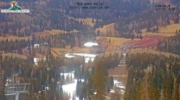 Weather camera view of Sunrise Park Resort 10650 ft elev.