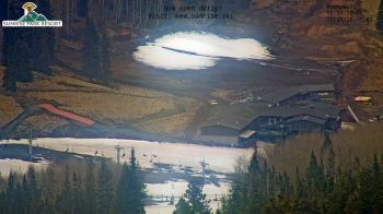 Weather camera view of Sunrise Park Resort 10650 ft elev.