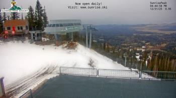 Weather camera view of Sunrise Park Resort 10650 ft elev.