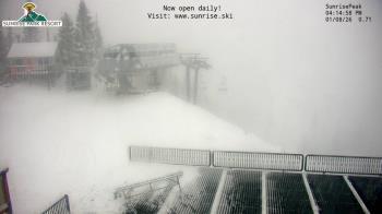 Weather camera view of Sunrise Park Resort 10650 ft elev.