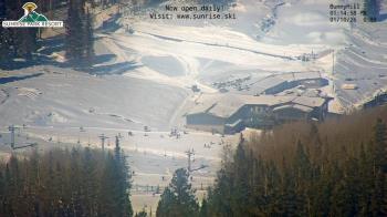 Weather camera view of Sunrise Park Resort 10650 ft elev.