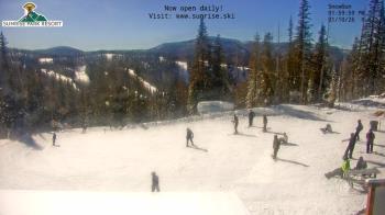 Weather camera view of Sunrise Park Resort 10650 ft elev.