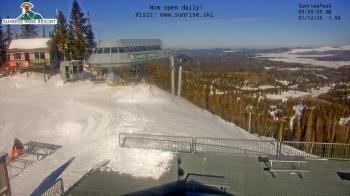 Weather camera view of Sunrise Park Resort 10650 ft elev.