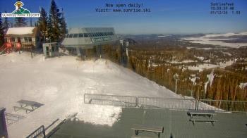 Weather camera view of Sunrise Park Resort 10650 ft elev.